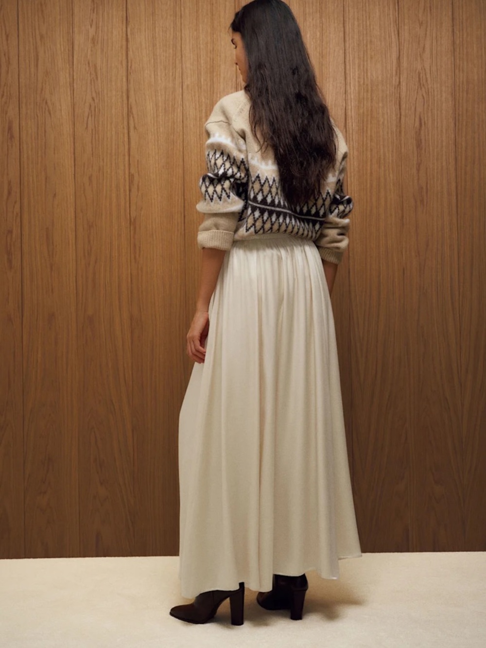 NEW Reformation Gemma Long Silk Skirt Almond Cream Elastic Waist | US 0 UK 4 - Picture 4 of 12